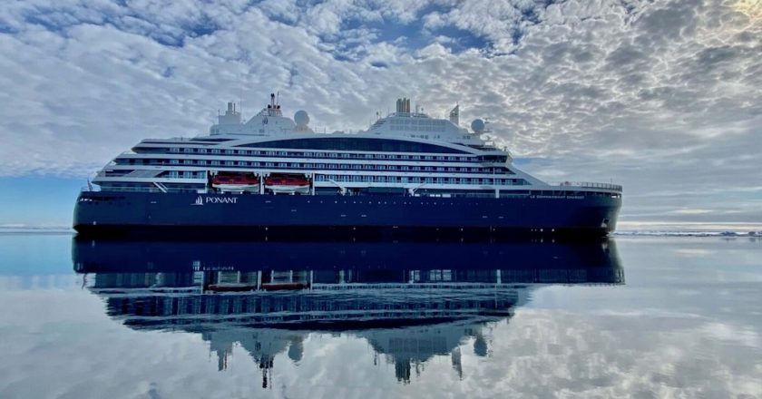 Ponant recibe su primer barco híbrido eléctrico GNL