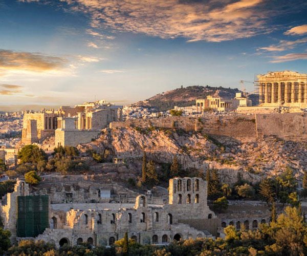 Planea tu escapada romántica a Grecia